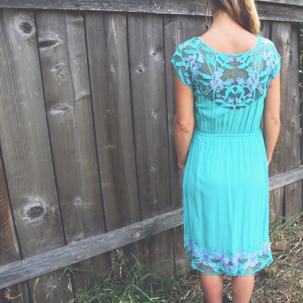 Vintage 1970s Lace Detail Midi Dress